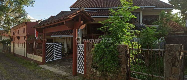 Rumah Asri + Kolam Renang di Purworejo Klampok, Banjarnegara 1