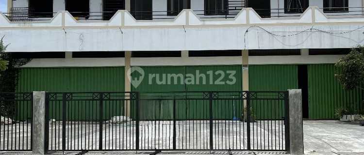 Strategic shop house for rent near UMP in Purwokerto. 1