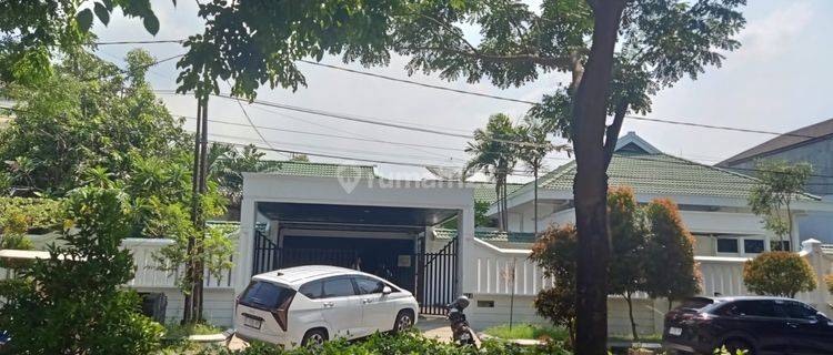 DISEWAKAN RUMAH RAYA DHARMAHUSADA INDAH KOMERSIAL AREA 1