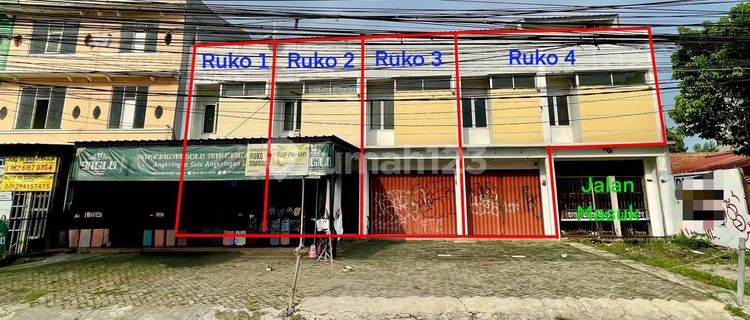 4-UNIT TERRACED SHOPHOUSE WITH EXTENSIVE LAND, IDEAL FOR BUSINESS, NEAR LIMO MERUYUNG TOLL GATE, DEPOK 1