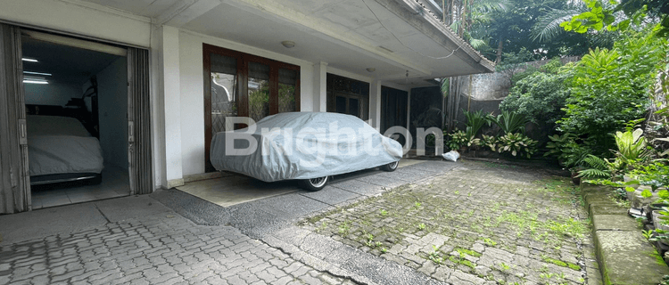 RUMAH FURNISHED KAWASAN ELITE SIMPRUG GOLF SENAYAN JAKARTA SELATAN 1