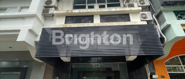 SHOPHOUSE FACING MAIN ROAD STRATEGIC LOCATION PERMATA SENAYAN SOUTH JAKARTA 1