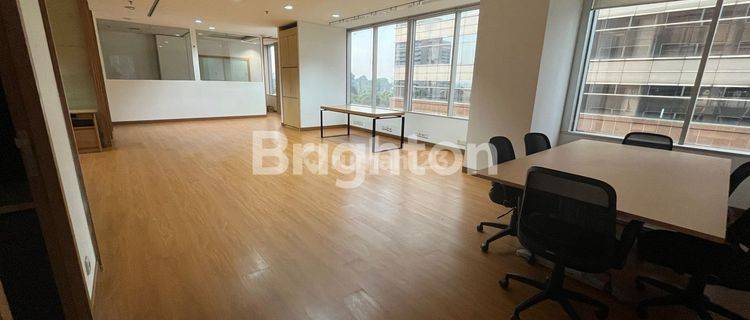 RUANG KANTOR SEMI FURNISHED STRATEGIS LANGKA MENARA SUDIRMAN JAKARTA PUSAT 1
