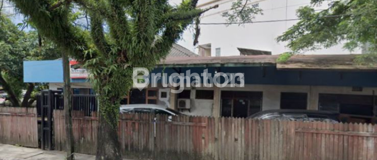 STRATEGIC BUSINESS HOUSE HOOK ON AHMAD YANI MAIN ROAD BANJARMASIN 1