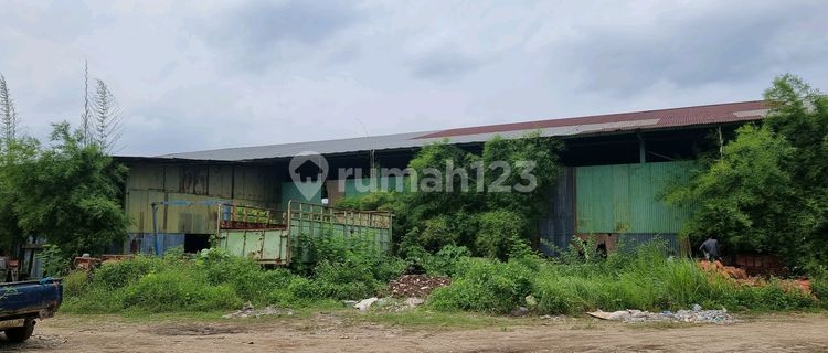 Warehouse for Rent 30 KVA Electricity Spacious Parking Trailer Easy Maneuvering. 1