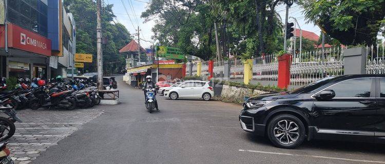 Ruko area ramai jalan utama sultan agung 1