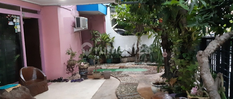 Rumah siap huni di jalan Cakrawala 1