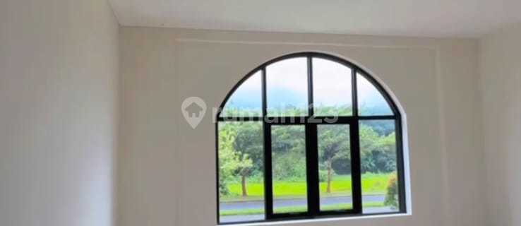 New Shophouse Suitable for Doctor's Practice, Flower Shop, Restaurant, Cafe, Insurance Office, Eyelash Studio, Children's Playground, Church. 1