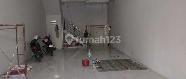 Ruko Area Ramai Perdagangan, Perbankan dan Pendidikan 1