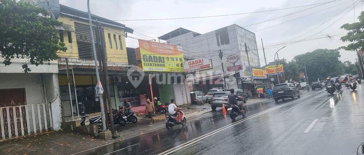Rumah Pinggir Jalan Utama Cocok untuk Ruko, Hotel, Sekolah. 1