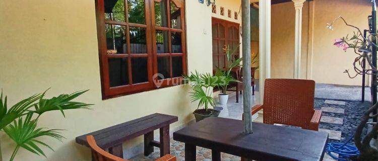 2 Storey House Close to Lovina Beach with 4 Bedrooms 1