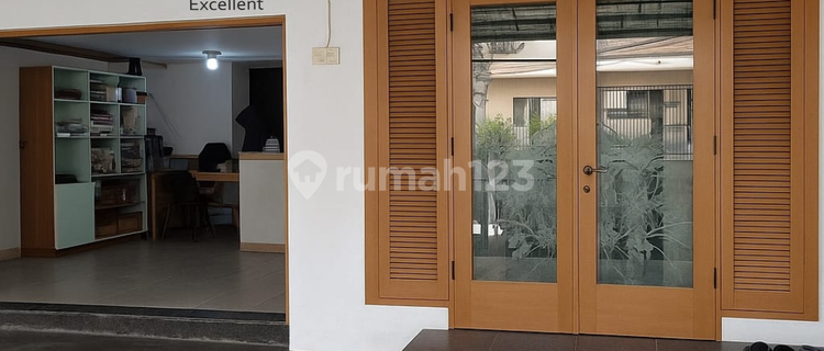 DIJUAL RUMAH SIAP HUNI DI CILANDAK BELAKANG CITOS,JAKARTA SELATAN Cocok untuk tempat tinggal atau usaha kost. 1