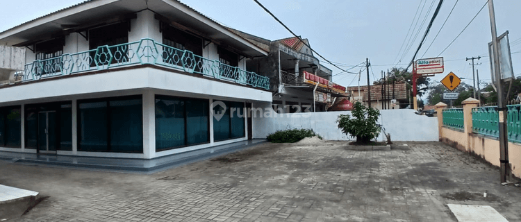 Dijual Rumah Dekat Pantai Anyer di Pinggir Jalan  1