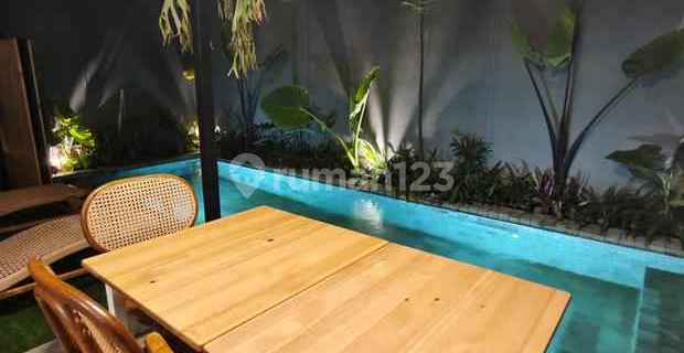 Luxury Rental of Exclusive Furnished House in Kota Baru Parahyangan, Bandung 1