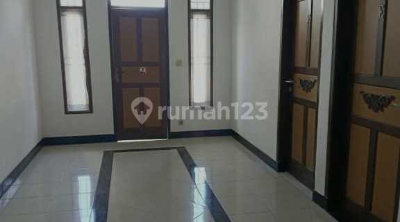 Sewa Mantab Rumah Lega dan Asri di Gunung Batu, Bandung 1