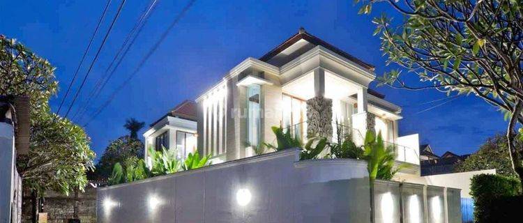 Rumah style villa di sanur denpasar bali lingkungan villa nyaman tenang 1