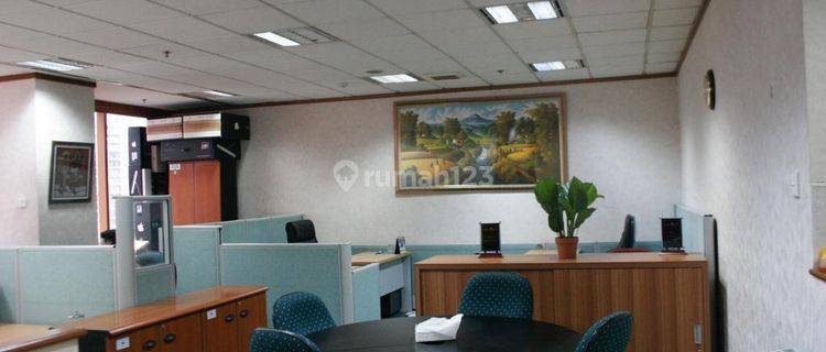 Disewakan Office Menara Sudirman Samping Plaza Asia 150 Sqm Furnished 1