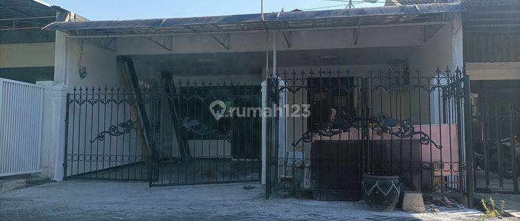 Di jual rumah di Kutisari indah Surabaya cocok untuk usaha kost  1