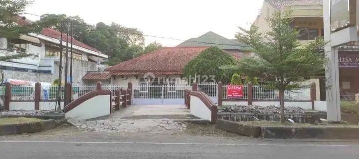 Rumah Strategis Semi Furnished SHM di Jl. Cipto, Cirebon 1