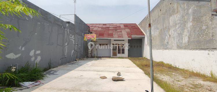 Rumah berhalaman luas cocok utk kantor distributor  1