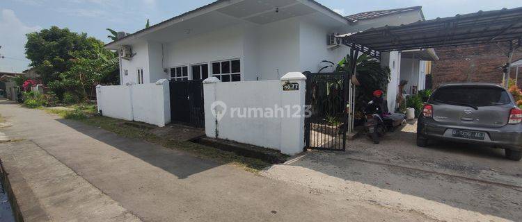 Rumah berhalaman luas dekat CSB Mall 1