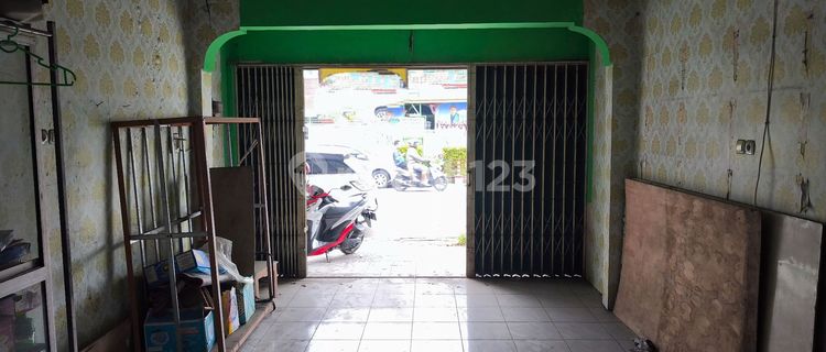 Shop House by the Main Road Near Traditional Market in Cirebon City 1