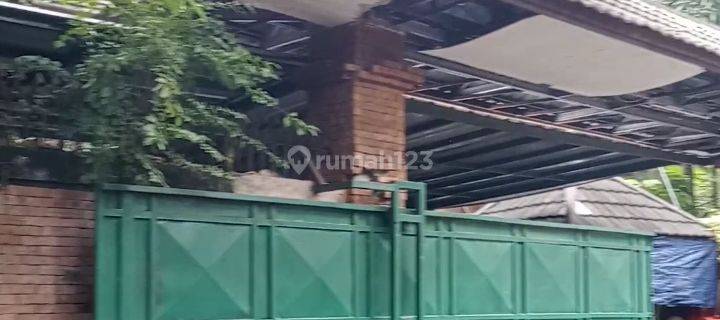 Rumah di Jalan Merapi di Setiabudi 287 Bagus Sekali Unfurnished 1