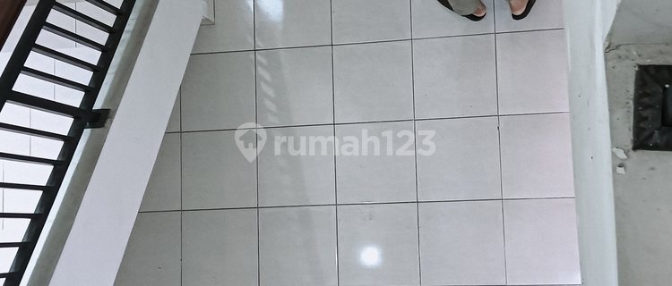 For Rent Ready-to-Live House, Boulevard Banjar Wijaya Tangerang 1