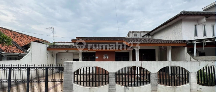 Jual Cepat Rumah Hitung Tanah Kebunjeruk Jakarta Barat 1