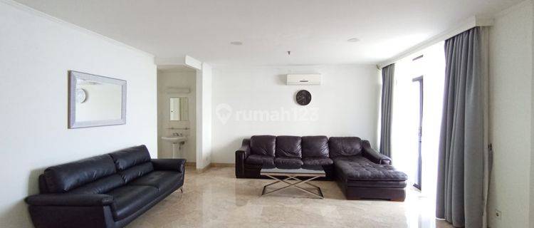 Spacious Living Area With Comfortable 3 Bedrooms At Beverly Tower Condominium 1