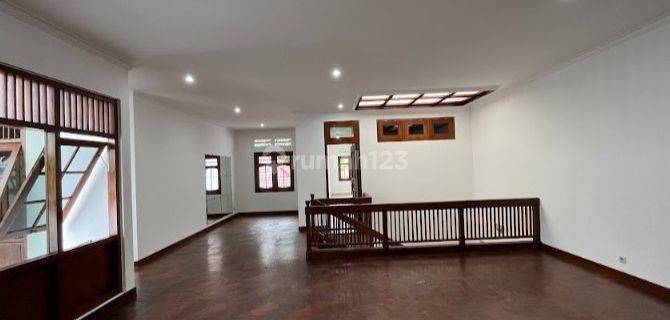 Rumah Menteng Central Location Close To Thamrin 1