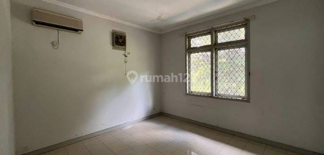 RUMAH AREA KOMERSIAL DI MENTENG  1