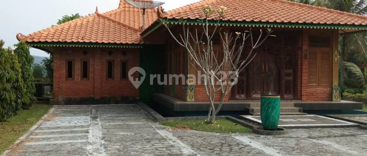 Rumah Mewah di tengah Kebun Luas di Bendul Sukatani Purwakarta Jawa Barat 1