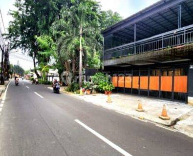 Dijual Rumah Secondary Full Renovasi Samping Jalan Umum Di Jati Padang Jakarta Selatan  1