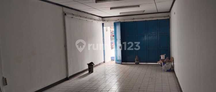 (06) Shop House for Sale, Well-Maintained and Ready to Use in Lembang Area, West Bandung 1