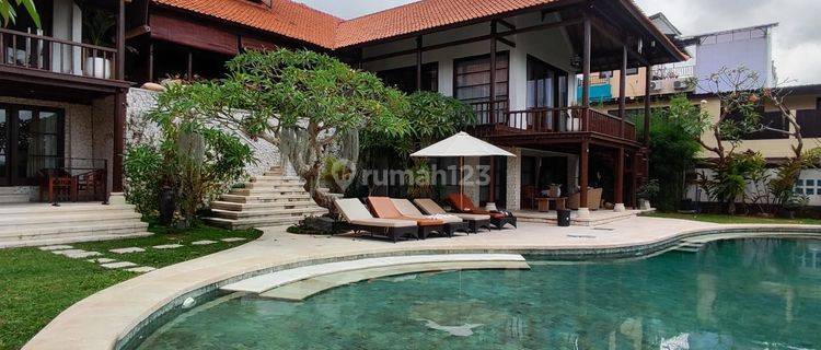 For Rent Large 7 Bedroom Villa in Ungasan. 1