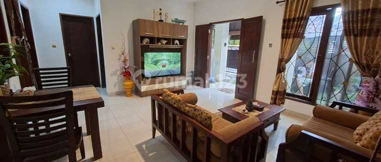 FOR LEASE Minimalist Modern House One Gate System Fully Furnished in Taman Giri, Nusa Dua 1