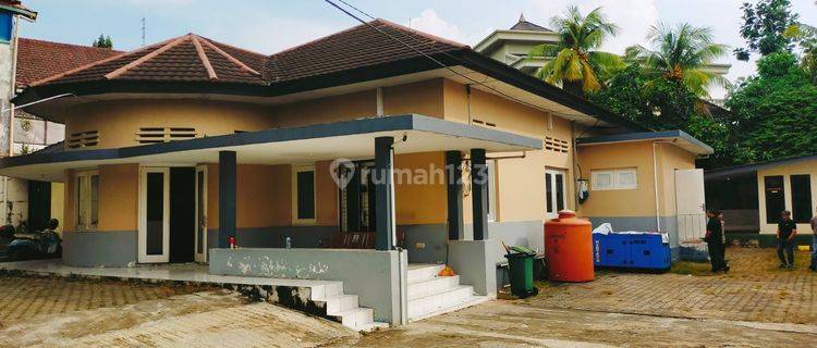 Kantor Sewa Muat 10 Mobil 20 Staff di Jalan Hang Tuah Palembang 1