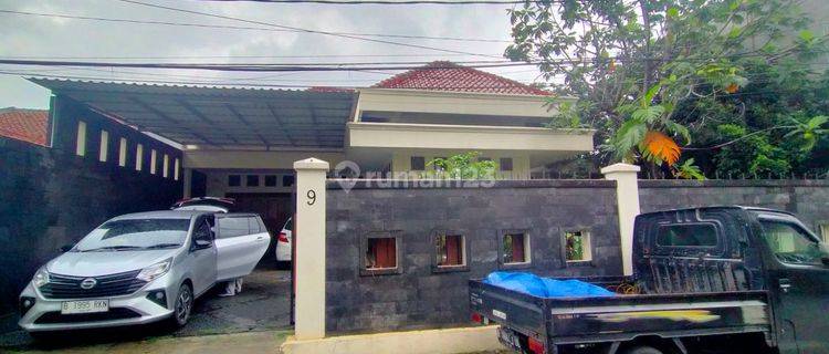 Rumah Bagus Luas 700m2 di Joglo Jakarta Barat 1