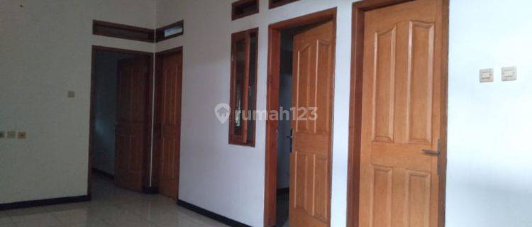 Rumah Hoek Nyaman dan Tenang Sayap Buah Batu 1