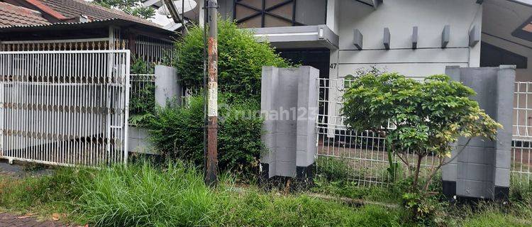 Rumah Minimalis Posisi Hook di Jalan Venus Bandung 1