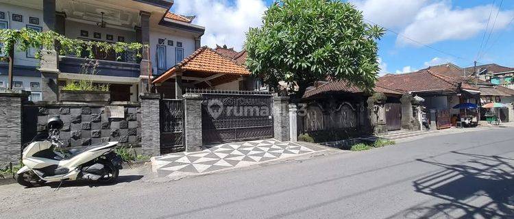 Dijual Rumah Lantai 2 Sesetan  1