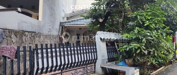 Minimalist House Strategic Location in Sunter North Jakarta 1