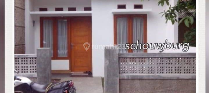 Rumah Bagus Unfurnished SHM di Griya Bandung Indah Buah Batu , Bandung 1