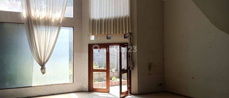 Disewakan rumah diSetraduta dalam Komplek 1