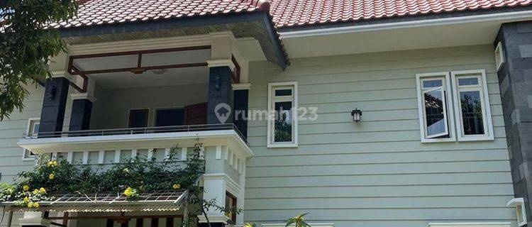 Dijual Rumah Villa Dikotabaru Parahyangan Semi Furnished 1