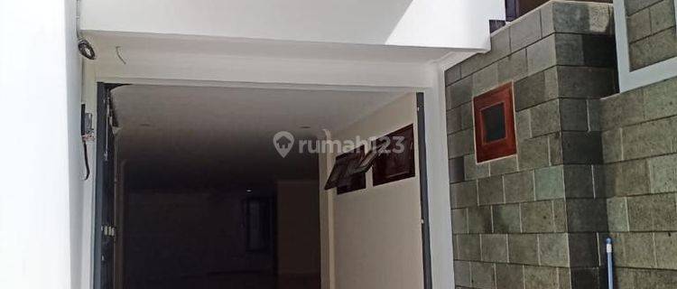 Rumah Baru 3 Lantai Semifurnish Duren Sawit Jakarta Timur  1