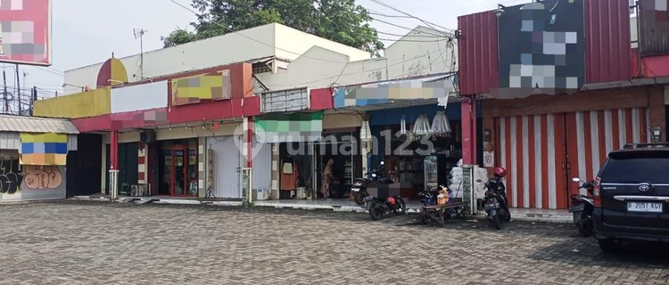 Store 9 units cheap strategic location Jatikramat Pondok Gede. 1
