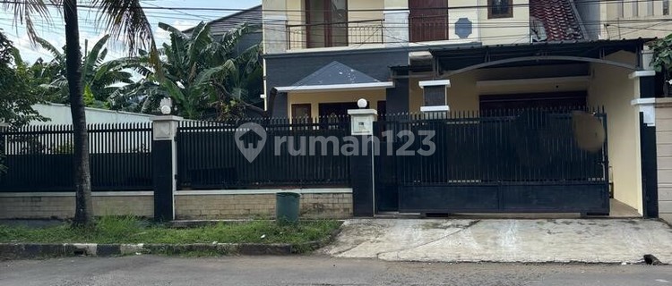 Dijual Rumah 2 Lantai di Mediterania Regency Cikunir Bekasi  1