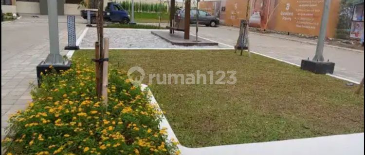 Ibuki Rumah di Jababeka Dekat Stasiun Kereta Api dan Padang Golf 2 Lantai ibk 1
